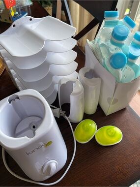 Kiinde bottle warmer and extras
